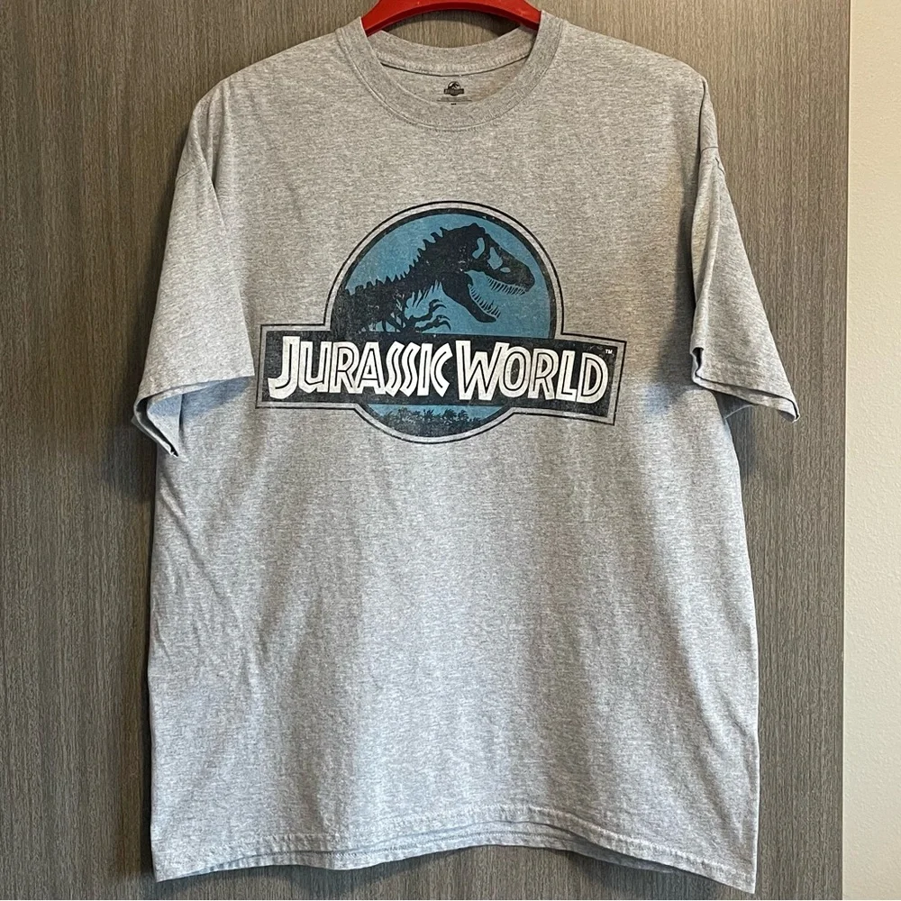 Jurassic World Tee - T-Rex & Heavy - Size XL - Picture 1 of 10
